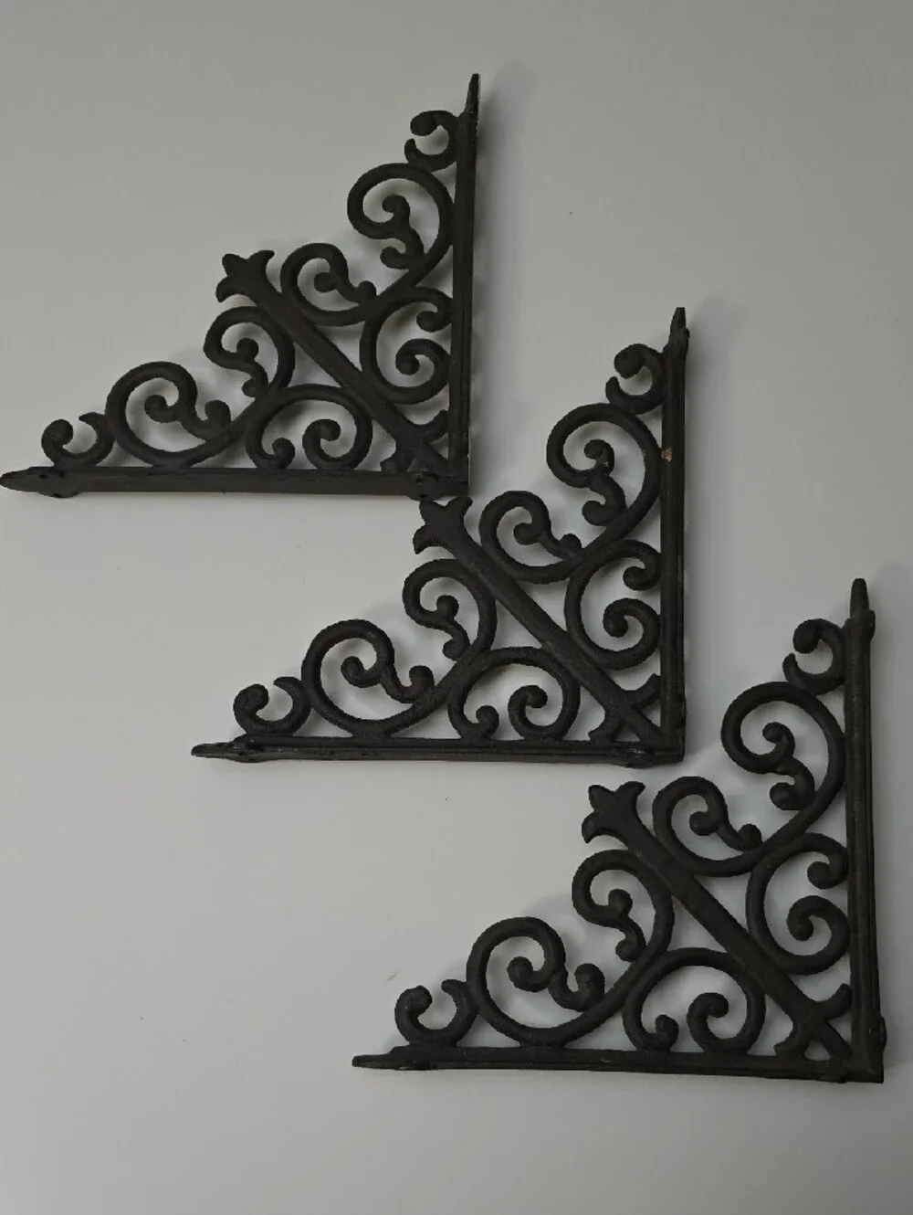 Ornate Cast Iron Wall Shelf Bracket - Black